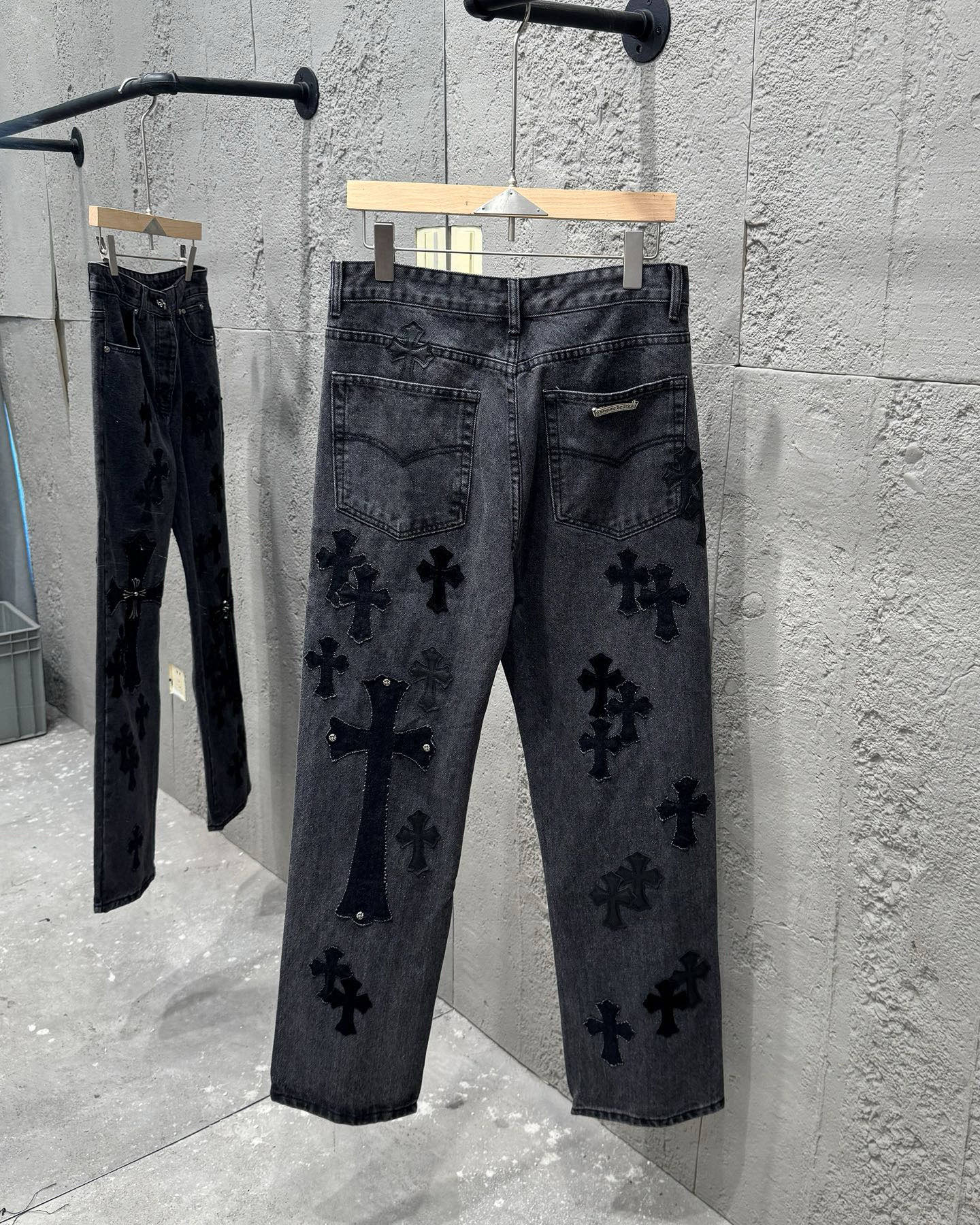 Chrome Hearts Black Metal Leather Patch Cross Denim Jeans KH24