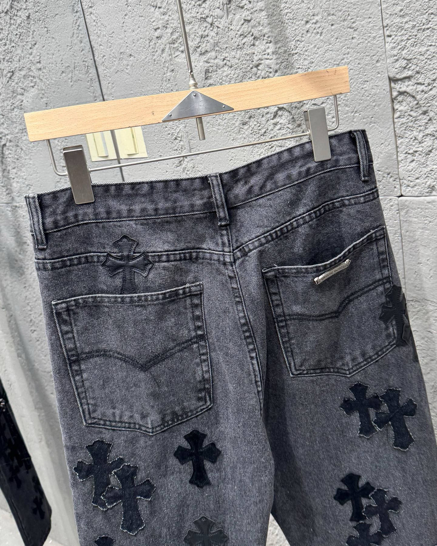 Chrome Hearts Black Metal Leather Patch Cross Denim Jeans KH24