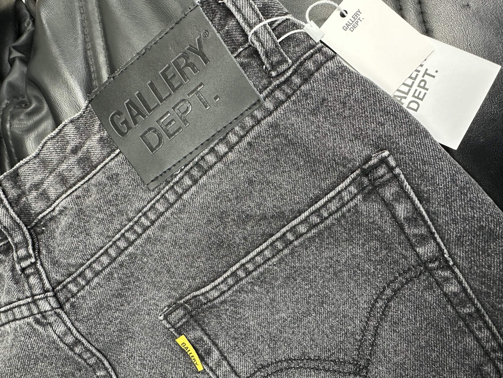 Chrome Hearts Jeans 8102